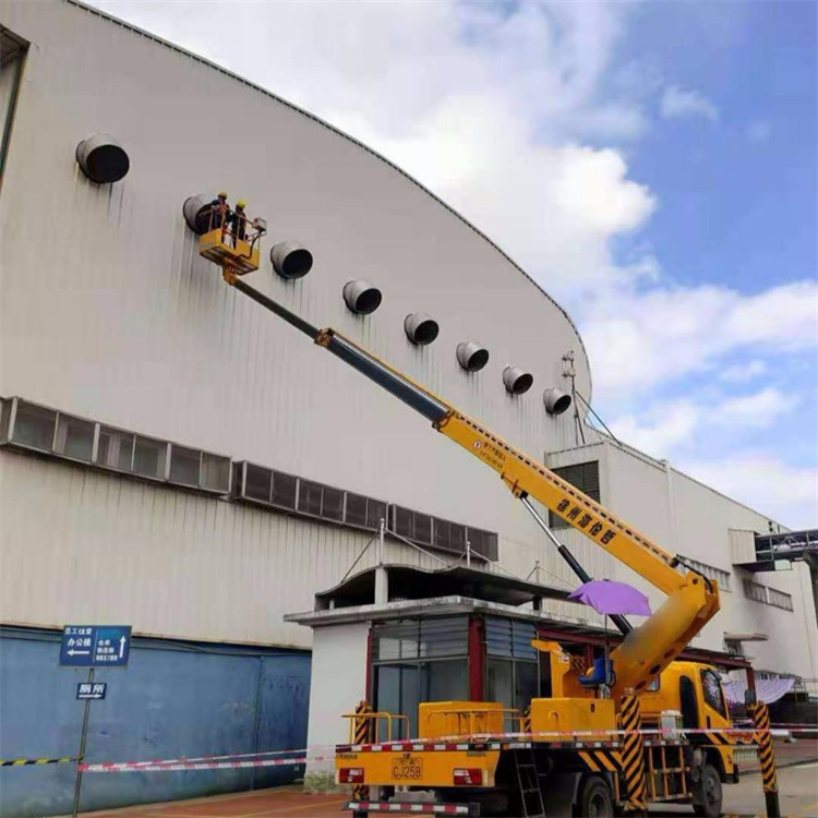 河东高空作业车出租服务：专业广告牌安装解决方案