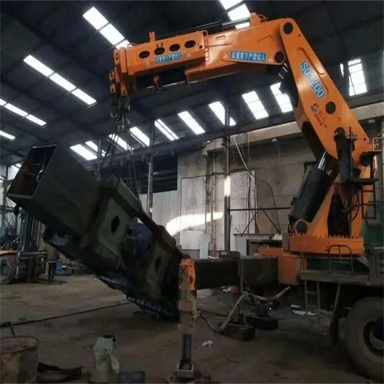 河东200吨折臂吊出租
