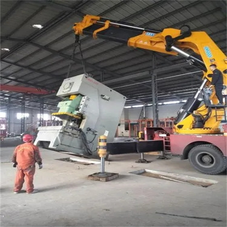 河东80吨折臂吊车出租附近电话